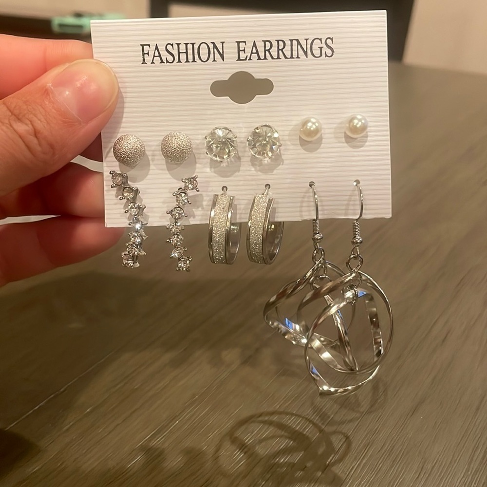 Earring set - Picture 2 of 7